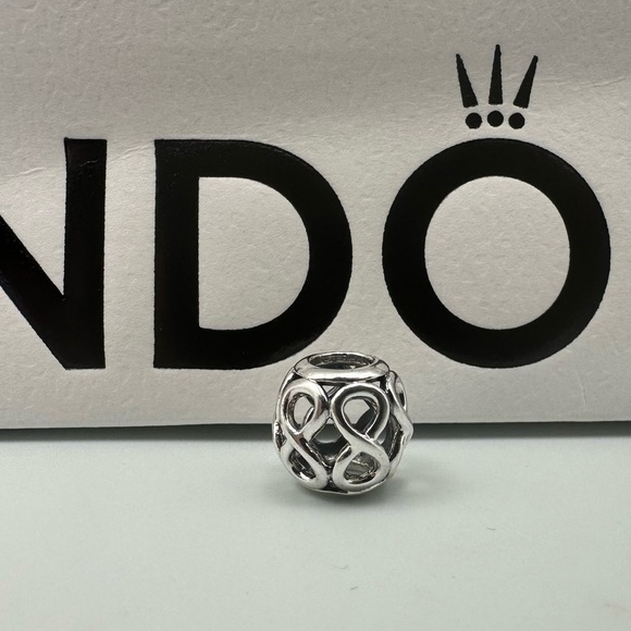 Pandora Openwork Infinity Charm - Picture 1 of 7
